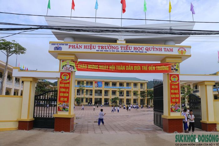 Phân hiệu Trường Tiểu học Quỳnh Tam được đầu tư cơ sở vật chất khang trang, đáp ứng nhu cầu dạy và học. Ảnh: Song Hoàng