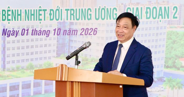 Giám đốc bệnh viện cho hay, hiện bệnh viện có 800 giường bệnh với 34 khoa và trung tâm chuyên sâu. Ảnh: Đặng Thanh