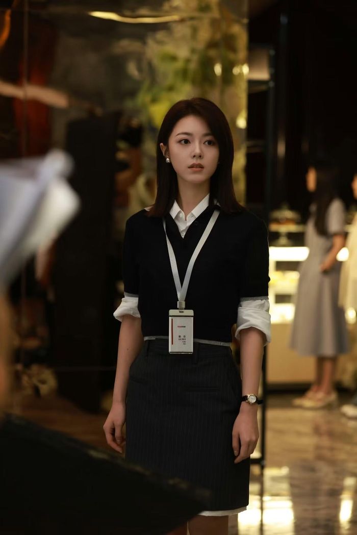 Nữ chính cũng là trợ lý của nam chính.