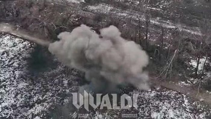 Nếu chúng ta nói về những ví dụ gần đây ở nước khác, như trong cuộc giao tranh ở Dải Gaza, Israel đã tích cực sử dụng các xe bọc thép chở quân M113 không người lái, mang theo từ 1 đến 3 tấn thuốc nổ để phá hủy các tòa nhà.