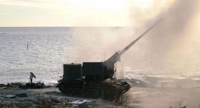 Cách tính toán để sử dụng khung gầm xe tăng T-55 làm nền tảng cho một khẩu pháo tự hành cải tiến khá đơn giản, khi Quân đội Ai Cập có trong tay số lượng lớn chiến xa loại này đang dư thừa, vì vậy chúng có thể được tận dụng bằng cách lắp đặt pháo lựu 155 mm.