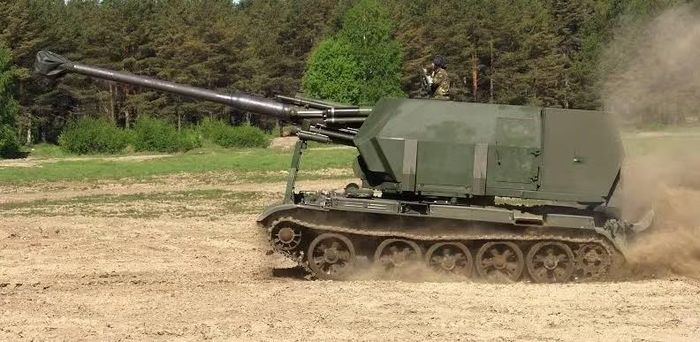 Khi dự án được đánh giá có triển vọng, công ty thép Abu Zaabal của Ai Cập thậm chí còn tự sản xuất các linh kiện cần thiết cho pháo tự hành 155GH52-SP-155. Đáng tiếc là sau đó Cairo lại quyết định không đặt mua vũ khí này, lý do không được thông báo một cách cụ thể.