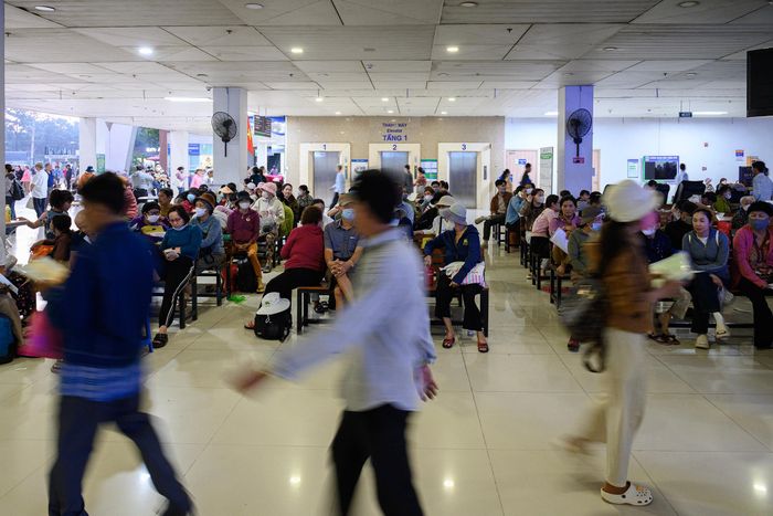  Trước nhu cầu khám chữa bệnh ngày càng tăng cao từ người dân TP.HCM và các tỉnh thành lân cận, TS.BS Diệp Bảo Tuấn, Giám đốc Bệnh viện Ung bướu TP.HCM, đánh giá việc mở rộng thêm cơ sở 3 là phương án cần thiết để đáp ứng kịp thời công tác điều trị, giảm tải hiệu quả cho cơ sở 1 và cơ sở 2. 