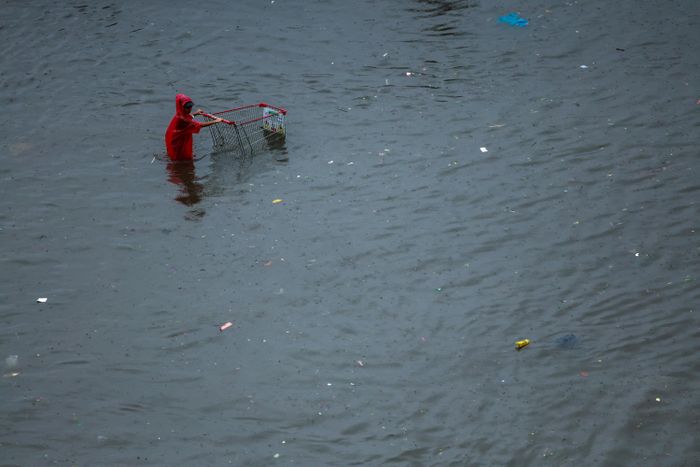 Mưa lớn gây ngập nặng ở Bangkok vào cuối tháng 9. Ảnh: Reuters.