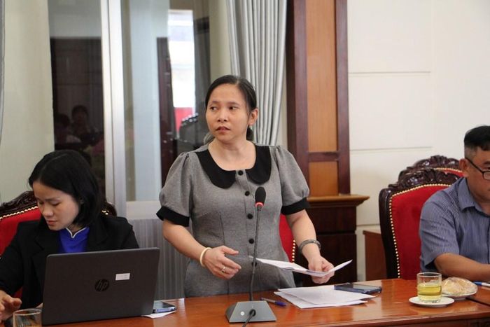 Bà Lê Thị Hồng Nhung, Phó Trưởng phòng Công tác thi hành pháp luật và Quản lý xử lý vi phạm hành chính, Sở Tư pháp TP.HCM góp ý các dự thảo Luật
