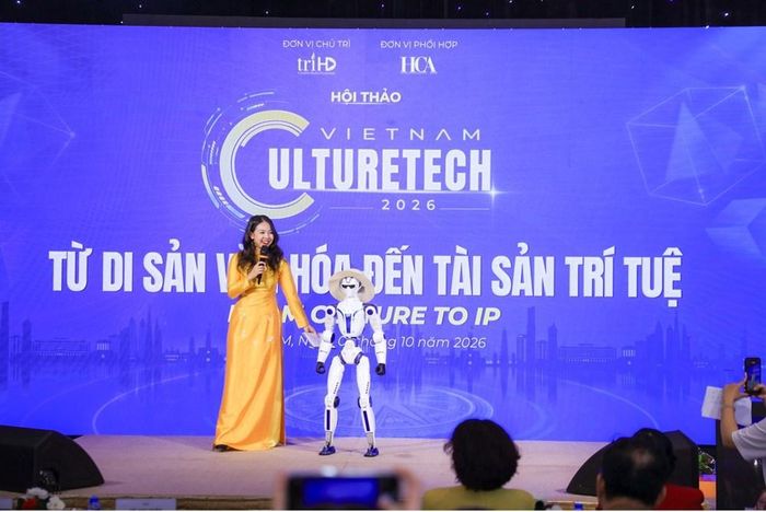 Biểu diễn của robot tại Hội thảo