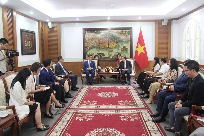 Quang cảnh buổi tiếp