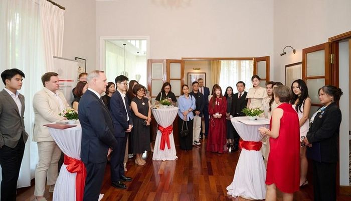 Bà Joanna Skoczek, Đại sứ Cộng hoà Ba Lan tại Việt Nam, chia sẻ thông tin về Ba Lan trong bức tranh châu Âu, giá trị “Made in Poland” và quan hệ Việt Nam - Ba Lan