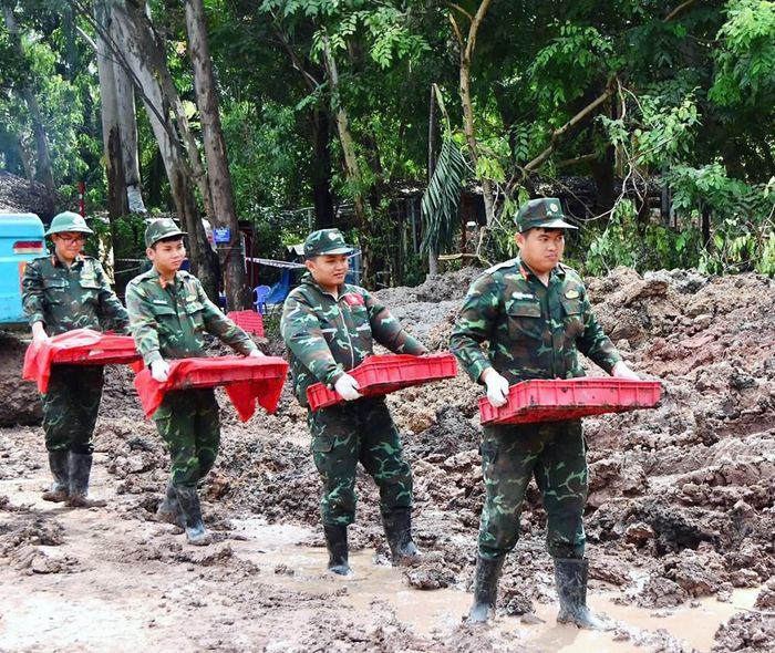 Ngày 2.10, lực lượng chức năng quy tập thêm 4 hài cốt liệt sĩ tại Công viên Lê Thị Riêng