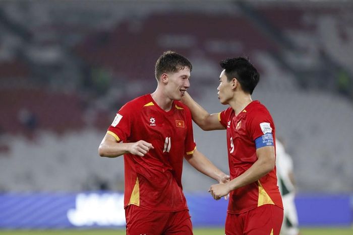 Williams Minh Hoàng và Đình Bắc đã cho thấy sự liên kết với nhau trên sân
