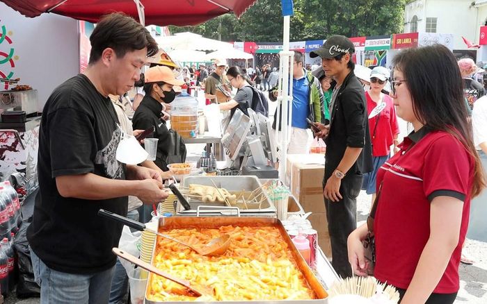 Gian ẩm thực giới thiệu các món ăn đặc trưng của Hàn Quốc