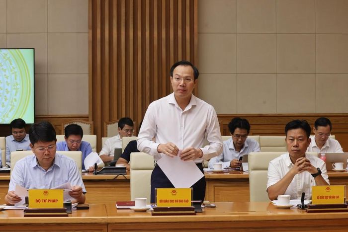Thứ trưởng Bộ Giáo dục và Đào tạo Đoàn Trung Kiên phát biểu. Ảnh: Lâm Khánh - TTXVN