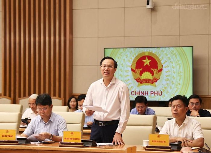 Thứ trưởng Bộ Giáo dục và Đào tạo Đoàn Trung Kiên phát biểu - Ảnh: chinhphu.vn/Thu Sa