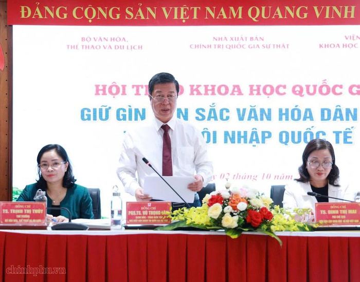 PGS.TS. Vũ Trọng Lâm, Giám đốc - Tổng Biên tập Nhà xuất bản Chính trị quốc gia Sự thật phát biểu tại Hội thảo.