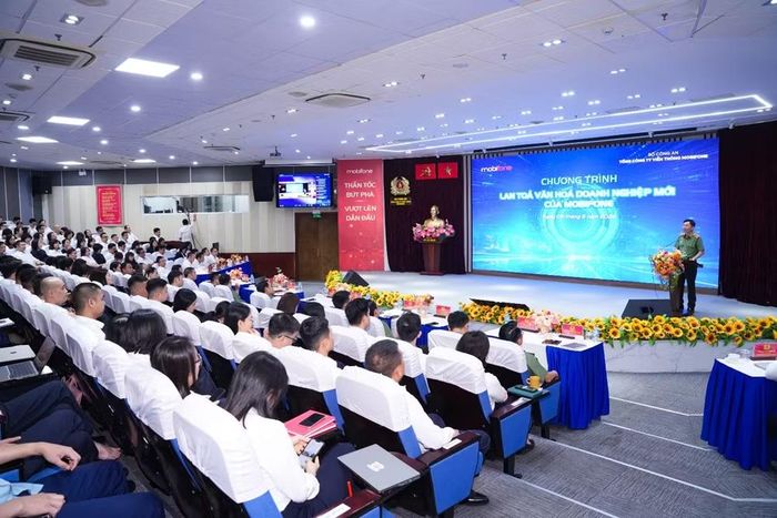 Hội nghị lan tỏa văn hóa doanh nghiệp mới của MobiFone.