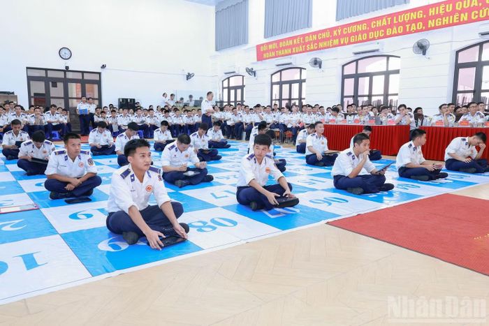 Phần thi Chung cuộc được thi trên máy tính bảng bằng ứng dụng Kahoot.