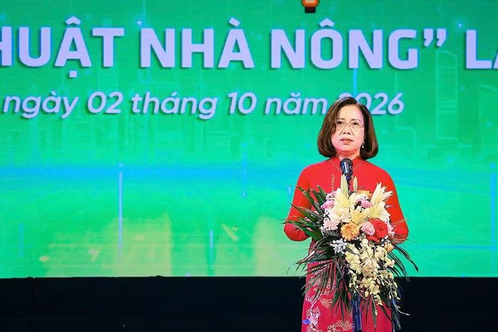 Phó Chủ tịch Hội Nông dân Việt Nam Bùi Thị Thơm thông tin về Chương trình tôn vinh "Nhà khoa học của nhà nông" và Cuộc thi “Sáng tạo kỹ thuật nhà nông” năm 2026. (Ảnh: Trung ương Hội Nông dân Việt Nam cung cấp)