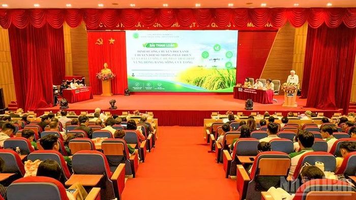 Quang cảnh hội thảo. (Ảnh: BÁ DŨNG)