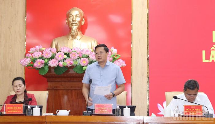 Phó Bí thư Tỉnh ủy, Chủ tịch Ủy ban nhân dân tỉnh Quảng Ngãi Nguyễn Đức Tâm chủ trì Hội nghị thảo luận tình hình thực hiện nhiệm vụ 9 tháng năm 2026; nhiệm vụ, giải pháp trọng tâm 3 tháng cuối năm 2026. (Ảnh: HIỂN CỪ)
