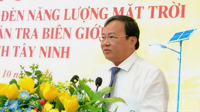 Chủ tịch Ủy ban nhân dân tỉnh Tây Ninh Lê Văn Hẳn phát biểu. (Ảnh: THANH PHONG)