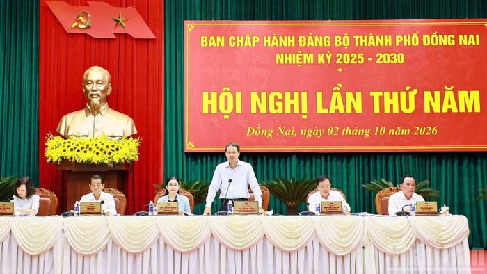 Bí thư Thành ủy Vũ Hồng Văn đề nghị nâng tầm đội ngũ cán bộ, đáp ứng yêu cầu sự phát triển thành phố Đồng Nai.