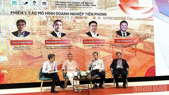 Đại diện các doanh nghiệp tham gia chia sẻ kinh nghiệm và ý kiến tại hội thảo. (Ảnh: HOÀNG LIÊM)