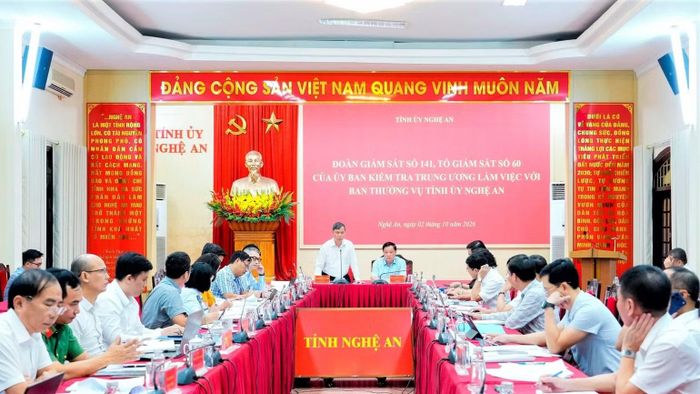Đồng chí Nguyễn Minh Quang, Phó Chủ nhiệm Ủy ban Kiểm tra Trung ương làm Trưởng đoàn công tác. (Ảnh: BP)