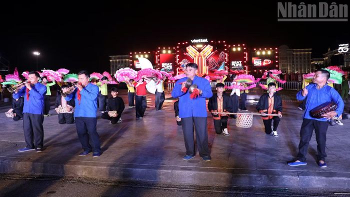Hoạt động diễn diễu đường phố đã góp phần giới thiệu, quảng bá những giá trị văn hóa đặc sắc của các dân tộc Lai Châu.