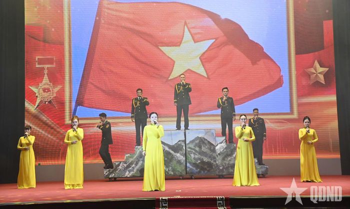 Tiết mục nghệ thuật tại buổi gặp mặt.