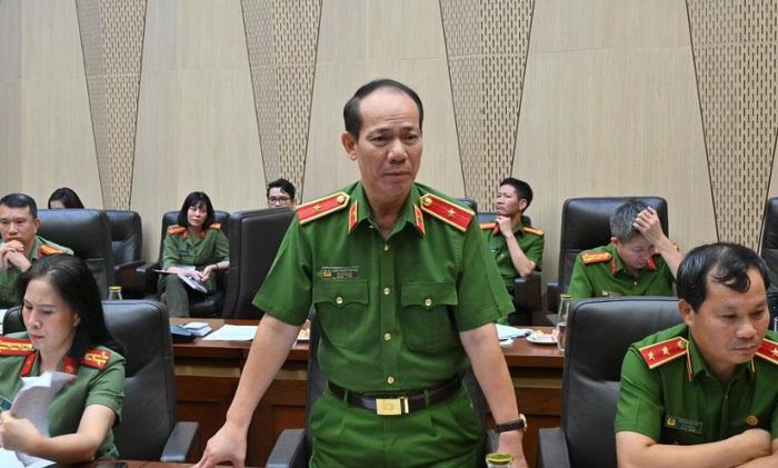 Đại diện các Cục đóng góp ý kiến, sáng kiến về tổ chức các hoạt động kỷ niệm.
