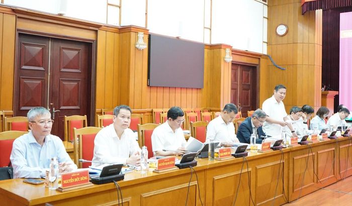 Các đồng chí lãnh đạo thành phố dự hội nghị
