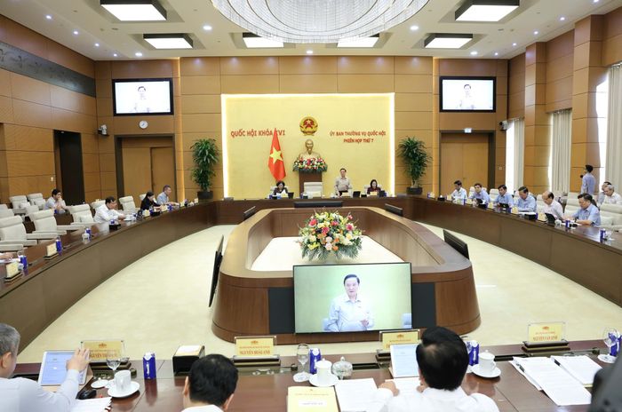  Quang cảnh phiên họp của UBTVQH. Ảnh: QUANG PHÚC 