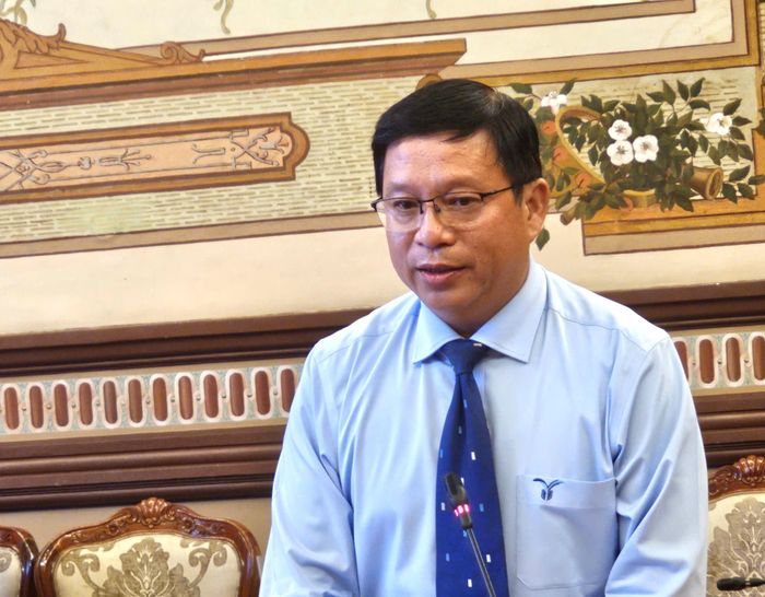  PGS-TS Lê Tuấn Anh phát biểu nhận nhiệm vụ. 