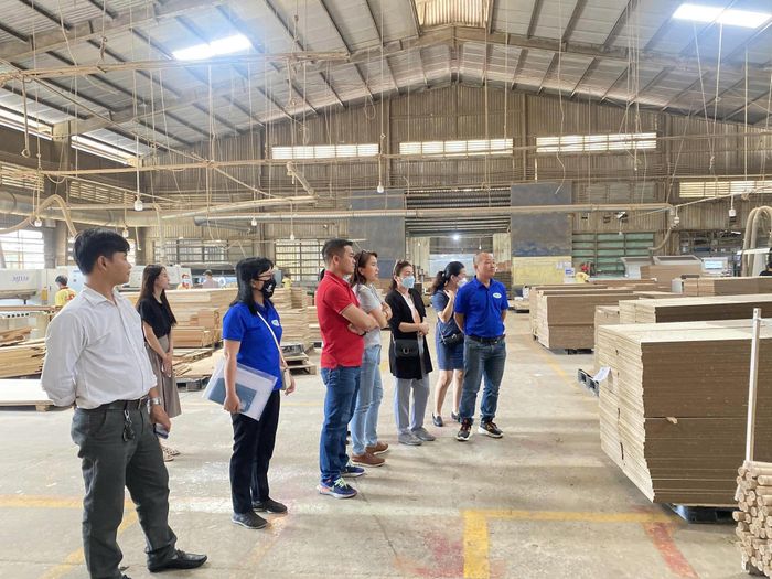  Một cơ sở chế biến lâm sản tại phường Thuận Giao (TPHCM). Ảnh: TRẦN THANH 