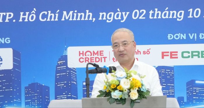 Ông Nguyễn Đình Đức, Chủ nhiệm Câu lạc bộ Tài chính tiêu dùng, Phó Tổng Giám đốc HD SAISON phát biểu tại hội thảo. Ảnh: NHUNG NGUYỄN