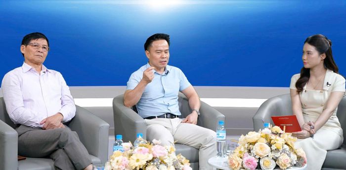  Các đại biểu tham gia tọa đàm ngày 2-10. Ảnh: PHƯƠNG VŨ 