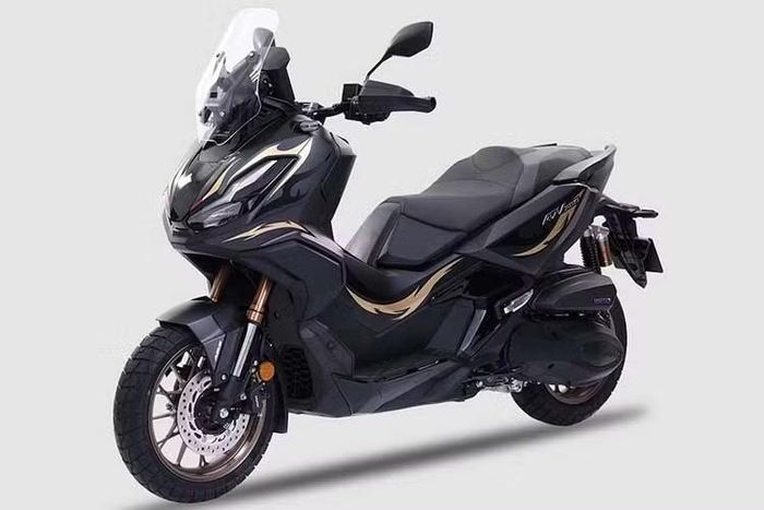 Kích thước bánh xe và lốp là 120/70-15 ở phía trước và 140/70-14 ở phía sau. Trang bị bao gồm màn hình TFT màu 7 inch, hệ thống kiểm soát mô-men xoắn có thể lựa chọn của Honda (HSTC), ABS, điều khiển bằng chìa khóa thông minh, kết nối điện thoại thông minh Honda RoadSync, hệ thống giám sát áp suất lốp và tay nắm sưởi ấm 5 cấp độ.