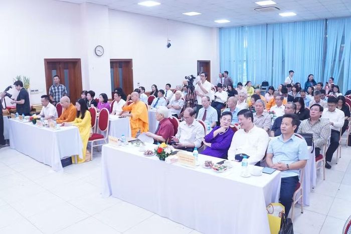 Các đại biểu tại buổi gặp mặt.