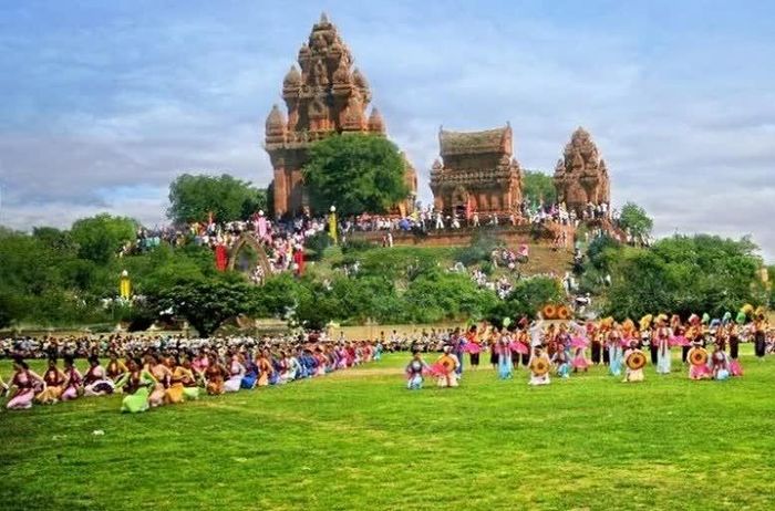 Lễ hội Katê của đồng bảo Chăm. (Nguồn: Tuổi trẻ)
