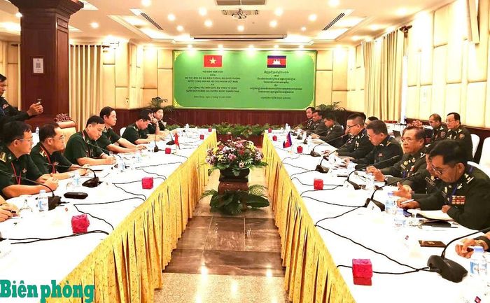 Quang cảnh hội đàm. Ảnh: Văn Thương