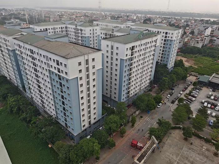 Các xe chữa cháy tiếp cận nơi xảy ra vụ cháy. Ảnh: NDCC.