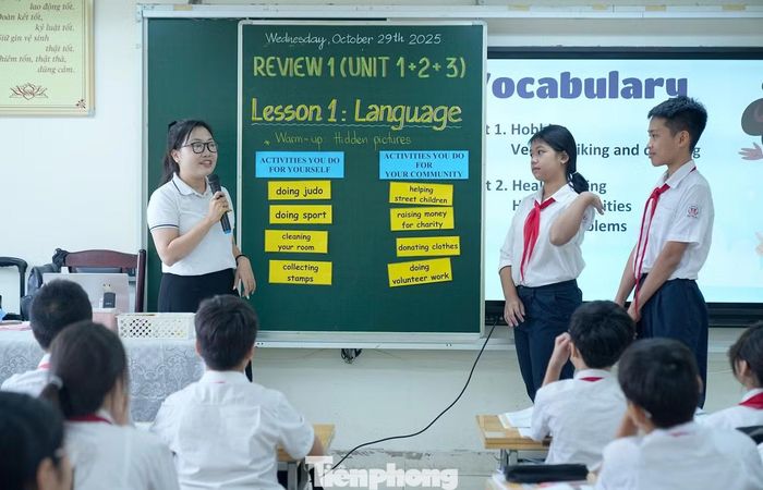Tiết học tiếng Anh của học sinh tại Hà Nội. Ảnh: Trọng Quân