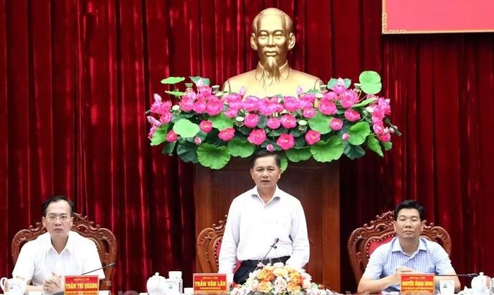 Bí thư Tỉnh ủy Vĩnh Long Trần Văn Lâu phát biểu chỉ đạo tại cuộc họp về giải ngân đầu tư công mới đây. Ảnh: Ngọc Hân