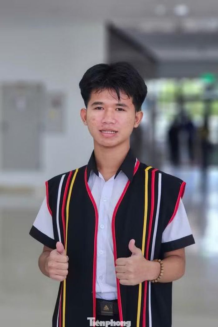 Nguyễn Hoàng Anh Hạo là một trong 150 cá nhân tham dự Lễ tuyên dương học sinh, sinh viên, thanh niên dân tộc thiểu số xuất sắc, tiêu biểu năm 2025.