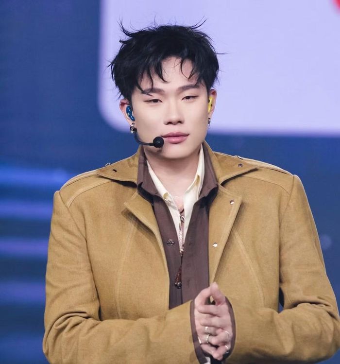 Quang Hùng và Dương Domic, những ngôi sao của Anh trai say hi mùa một đang cạnh tranh quán quân ở Tinh hà say hi.