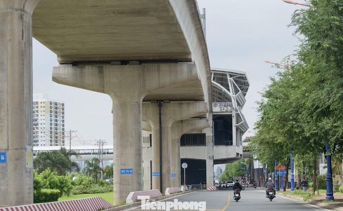 Nhiều tuyến metro được khởi công vào cuối năm 2026 đúng kế hoạch sẽ tạo ra cú hích thực sự trong việc kết nối giao thông liên vùng. Ảnh: Khoa Nam.