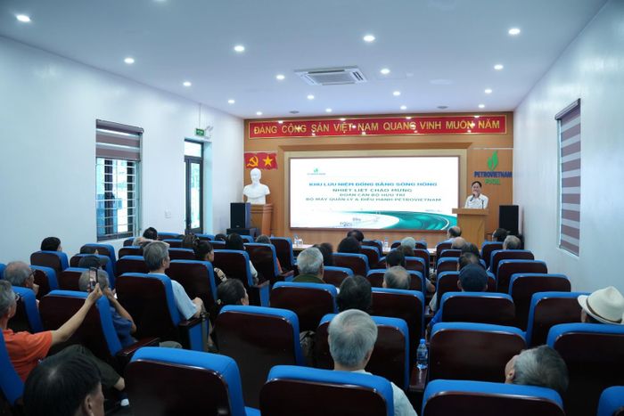 Điểm đến đầu tiên trong chuyến hành trình là Khu lưu niệm Dầu khí Đồng bằng sông Hồng tại phường Trần Lãm, tỉnh Hưng Yên.