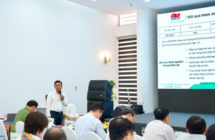 Ông Nguyễn Lâm Anh - Phó Tổng Giám đốc Vietsovpetro trình bày tham luận