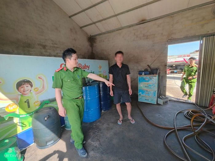 Lực lượng công an phát hiện, lập biên bản vụ việc