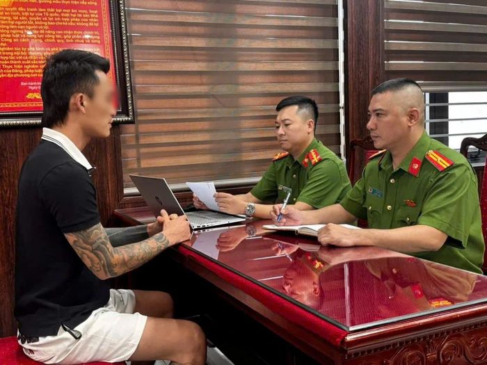 Hoàng Quốc Minh, chủ kênh TikTok “Minh Sầm Sơn” tại cơ quan công an